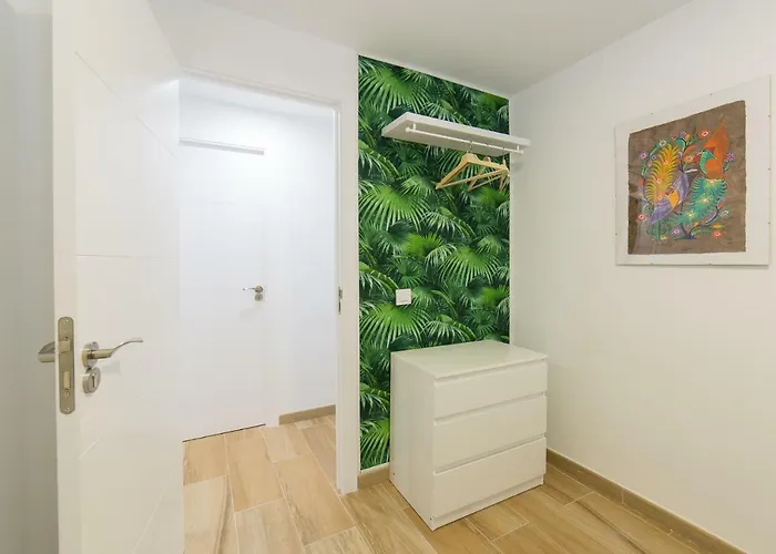 Deanes 5 Apartment *